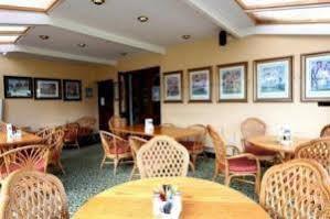 Connemara Gateway Hotel Oughterard Eksteriør bilde