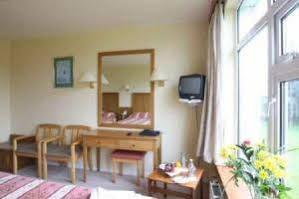 Connemara Gateway Hotel Oughterard Eksteriør bilde
